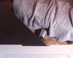 This webcam girl cums all the time