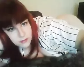 So pretty italian brunette girlfriend make a hot blowjob and cumshot,enjoy