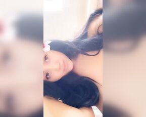 brunettebabiii It s cold and I don t wanna get out of Adult Webcams chat for free porn