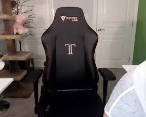 alinity divine the “nip slip” free girls twitch thot