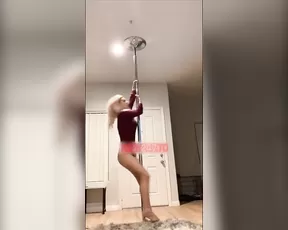 Luna Skye booty spreading & pole dance snapchat premium porn live sex