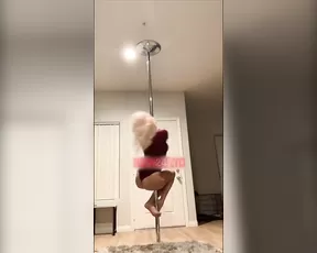 Luna Skye booty spreading & pole dance snapchat premium porn live sex