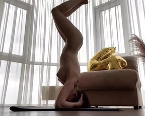 lil_monki Today practicing headstands I know is not perfect I don Adult Webcams chat for free porn