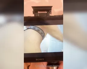 itgirlizzy You can look all over but no Adult Webcams chat for free porn