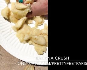 prettyfeetparis bc crushing 2 bananas is more fun than one Adult Webcams chat for free porn