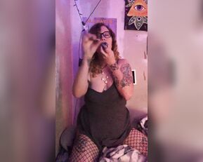 ithinkshesbaked smoke session. 3 Adult Webcams chat for free porn live sex