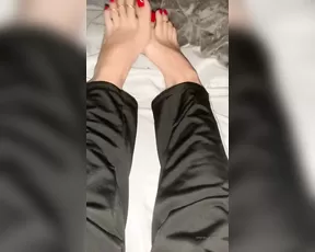 miliani new_pedi_finally_lol_new_content_coming_tonight_sorry_just_have_been_so_busy_but_it_s_comi Adult Webcams chat for free porn live sex