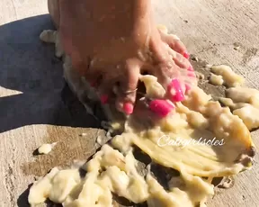itskalibaybay This could be you imagine me sliding you slowly in between my toes and my soft soles rubbing gently up and down you hard co Adult Webcams