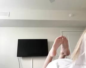 lilacwinds A couple of undressing live sex for you guys Adult Webcams chat for free porn