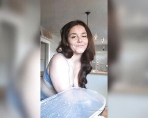 maxineholloway Teasing you while I wash the morning dishes Adult Webcams chat for free porn
