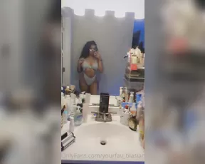 yourfav_blasian Can you tell I love bikini season Adult Webcams chat for free porn