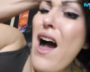 Mira Grey STRAFE! Trocken den Arsch gefickt porn live sex