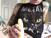 Sunny Hues casual vibrator masturbation porn live sex