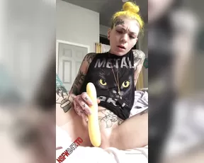 Sunny Hues casual vibrator masturbation porn live sex