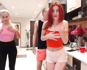 aly_alyce Chaturbate sexcams-24.com camgirls
