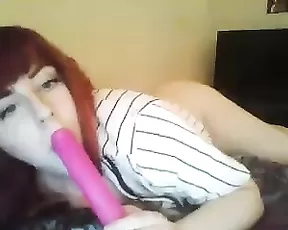 Dark haired babe lets her lover record her