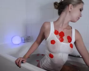 vera1995 underwater cum wet t-shirt look porn free girls manyvids