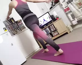 camilla_tootsie yoga_is_good_for_the_mind_and_soul_my_soles_look_soft._goddess_hard_at_work. Adult Webcams chat for free porn live sex