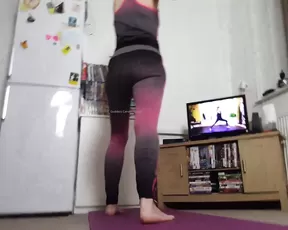 camilla_tootsie yoga_is_good_for_the_mind_and_soul_my_soles_look_soft._goddess_hard_at_work. Adult Webcams chat for free porn live sex
