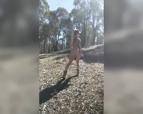 Isabelle Deltore outdoor booty spreading porn live sex