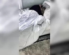 avakai Who s ready to see how I was woken up this morning I'm sen Adult Webcams chat for free porn