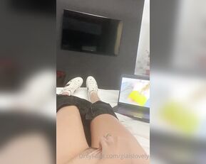 giaislovely Quick little fap while watching porn in my hotel room Adult Webcams chat for free porn