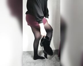 a_thing_for_red 12 10 2020 Home from work and taking my nylons off Adult Webcams chat for free porn