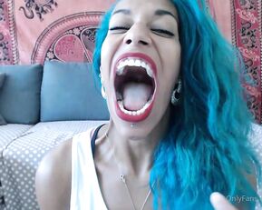 goldenlace 16 10 2020 you all wanted to know so here you go me measuring my gob lol bigmouth mouthfetish Adult Webcams chat for free porn