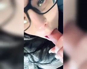 therileyautumn We come back to my place from our date and Adult Webcams chat for free porn
