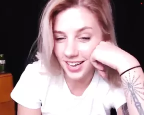 Raven haired girl is fucking