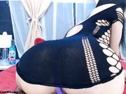 Blonde masturbating and double penetrating