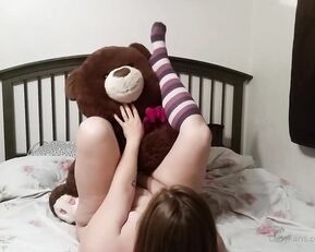 poseylynne 14 02 2021 I_told_my_ex_to_buy_me_a_giant_teddy_bear_so_I_could_ Adult Webcams chat for free porn