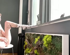 brookejohnsonxxx I masturbate and cum while looking out the Adult Webcams chat for free porn