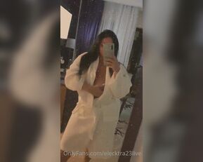 elecktra23live ufff my right nipple always wants to get out it needs a good lick and suck Adult Webcams chat for free porn