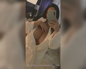 elecktra23live ufff my right nipple always wants to get out it needs a good lick and suck Adult Webcams chat for free porn