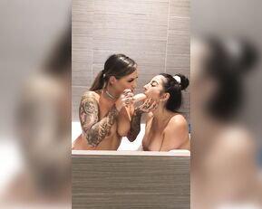 Karmen Karma Fucking Lena The Plug in the bath porn live sex