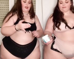 TwinMaison Chat For Free- Huge Mega Booty Twins