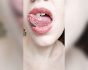 The Tongue Goddess tonguegoddess this free girls 38 instagram. enjoy chat for free Adult Webcams porn