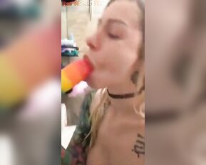 Princess Pineapple rainbow dilod her pussy mouth snapchat free
