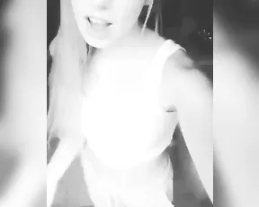 Chloe Scott sings beautifully premium free cam snapchat & manyvids porn live sex