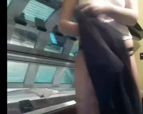 Cherise_xx sexy brunette finger pussy at work webcam show