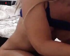 hurrrerrrrrd very beauty body teen riding dildo in bed webcam show