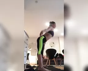 London Keyes naked yoga | ManyVids Free Porn Live Sex