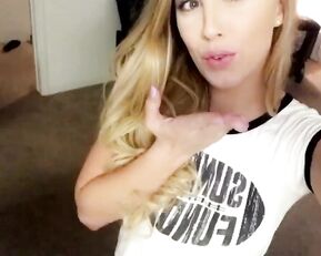 Chloe Scott says Hello to her followers premium free cam snapchat & manyvids porn live sex