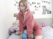 OpheliaRose_ Quick humping and cumming free girls - ManyVids MFC solo