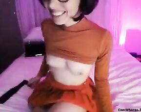 Miss Olive Oliviabot show her small tits webcam show