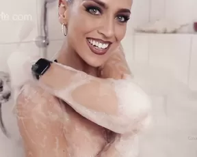 Gina Carla ASMR Bubble Bath (Patreon)