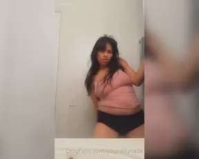 youniklunatik pre shower dances make me happy. chat for free Adult Webcams porn