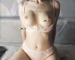 -AngelDevil- slim model shakes her beautiful tits
