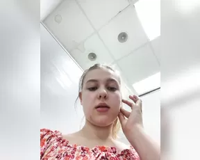 jucieLussie forgot to brush her teeth in the morning, pine is a dick